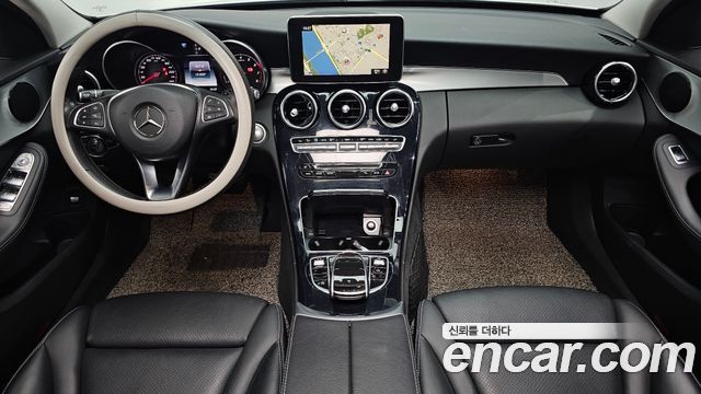 Mercedes-Benz C-Class — interior