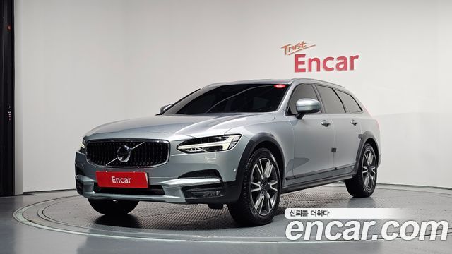 Volvo V90 — exterior