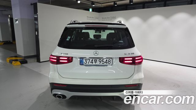 Mercedes-Benz GLB-Class — interior