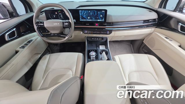 Kia Carnival — interior