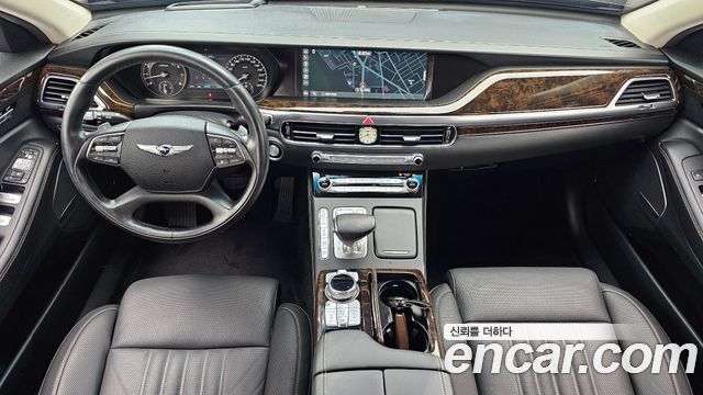 Genesis G90 — interior