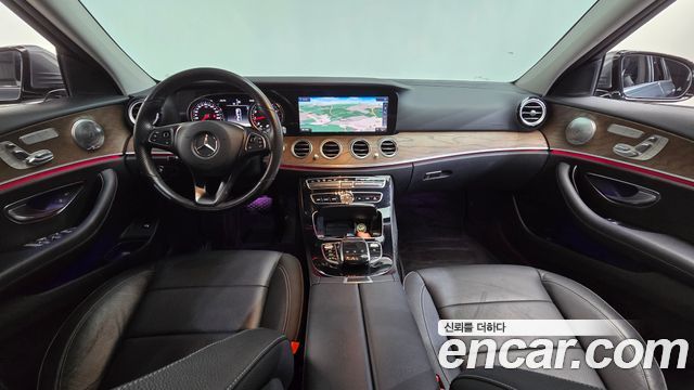 Mercedes-Benz E-Class — interior