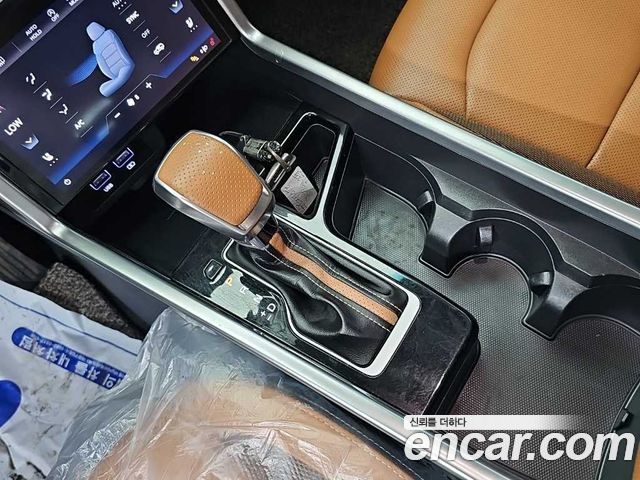 KG Mobility Torres — interior