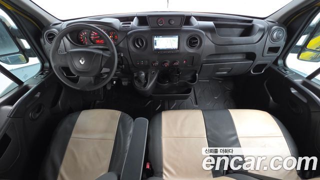 Renault Korea Master — interior
