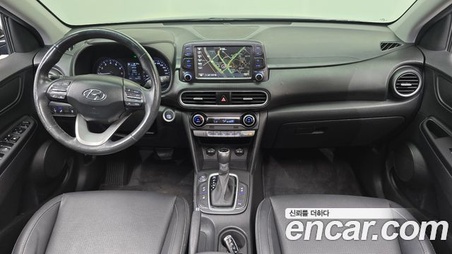 Hyundai Kona — interior