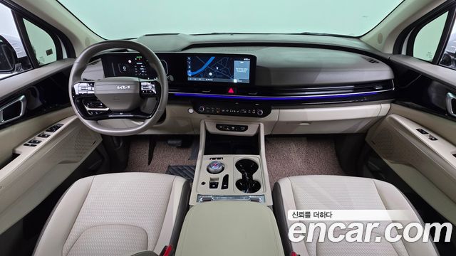 Kia Carnival — interior