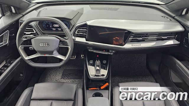 Audi Q4 e-tron — interior