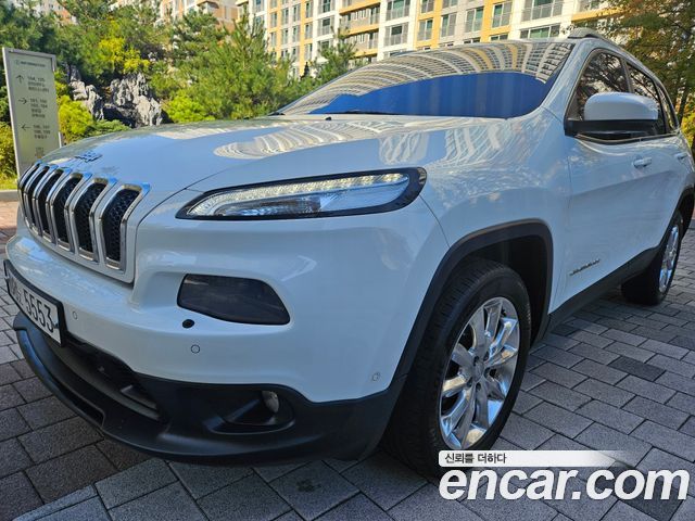Jeep Cherokee — exterior