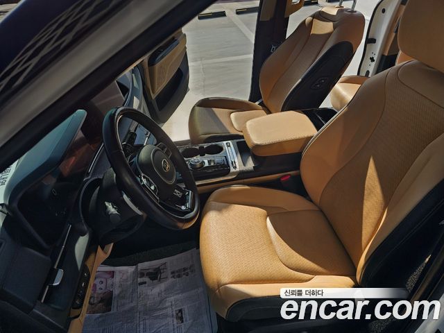 Kia Carnival — interior