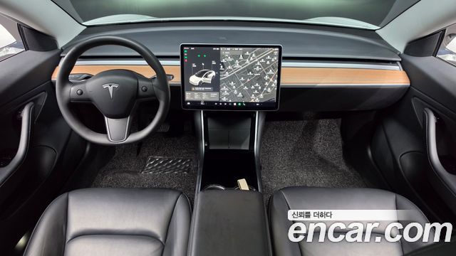Tesla Model 3 — interior