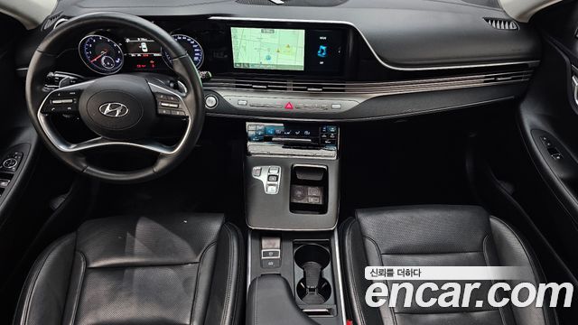 Hyundai Grandeur — interior