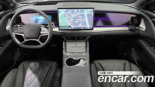 BYD Sea Lion 7 — interior