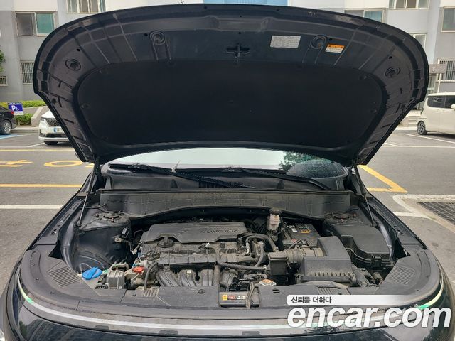 Hyundai Kona — interior