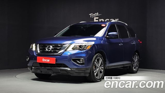 Nissan Pathfinder — exterior