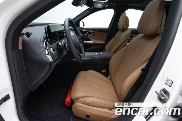 Mercedes-Benz E-Class — interior