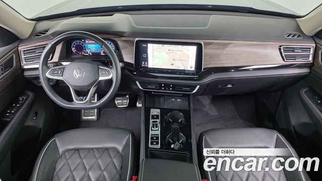 Volkswagen Atlas — interior