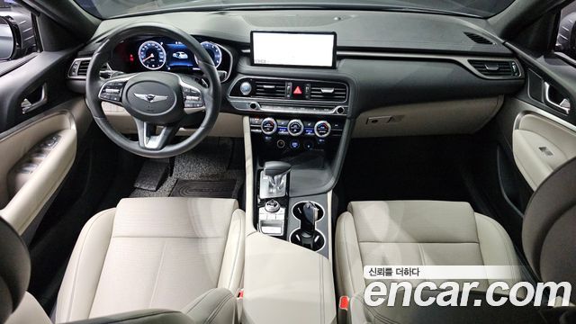 Genesis G70 — interior