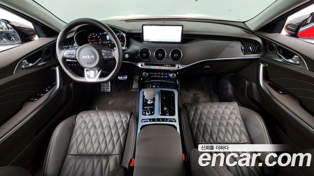 Kia Stinger — interior
