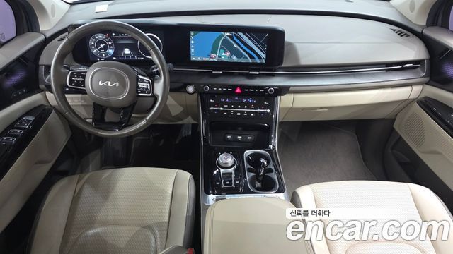 Kia Carnival — interior