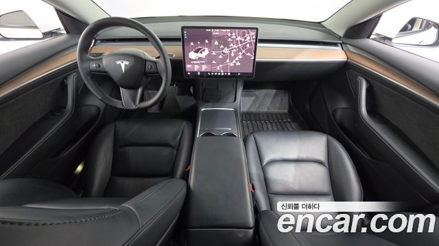Tesla Model 3 — interior