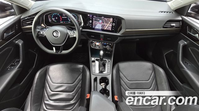 Volkswagen Jetta — interior
