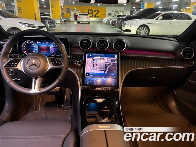Mercedes-Benz C-Class — interior