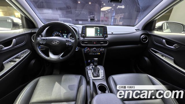 Hyundai Kona — interior