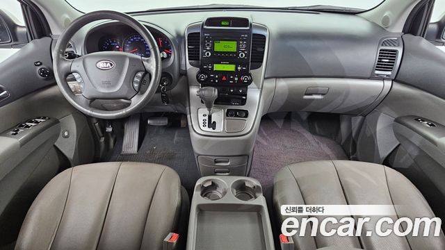 Kia Carnival — interior