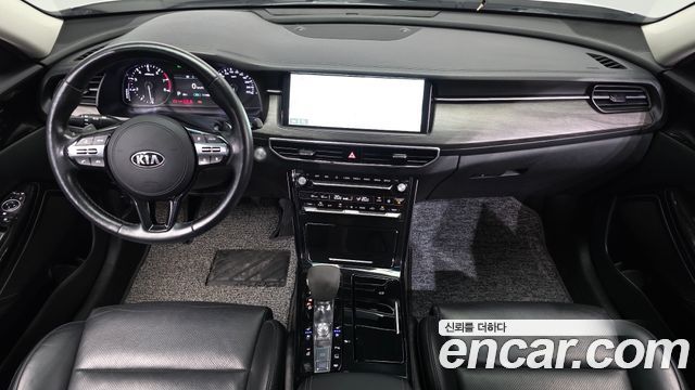 Kia K7 — interior