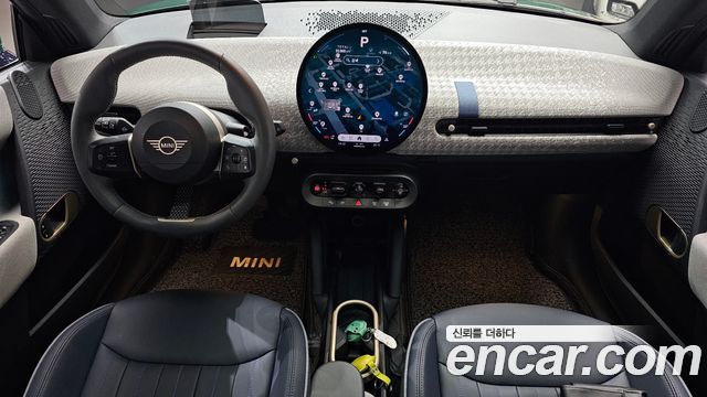 MINI Cooper — interior
