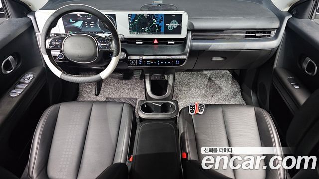 Hyundai IONIQ 5 — interior