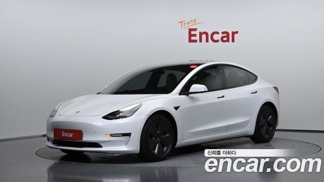 Tesla Model 3 — exterior