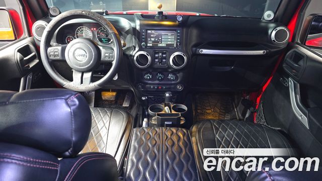 Jeep Wrangler — interior