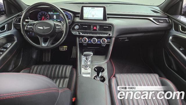 Genesis G70 — interior