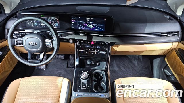 Kia Carnival — interior