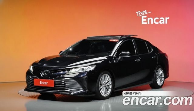 Toyota Camry — exterior
