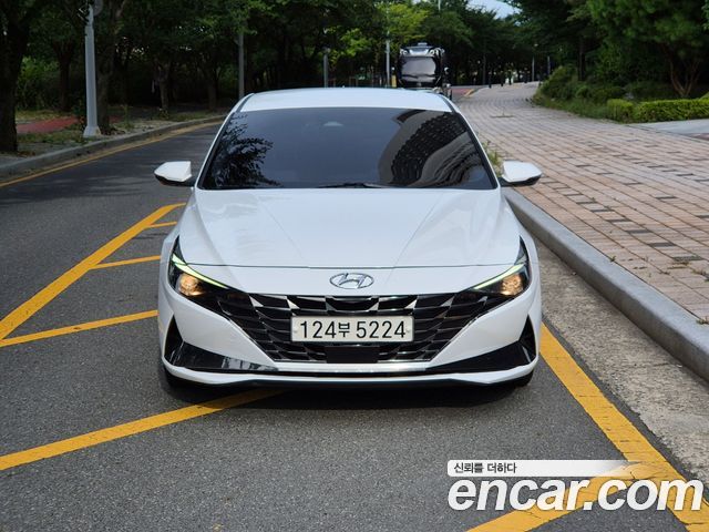 Hyundai Avante — exterior