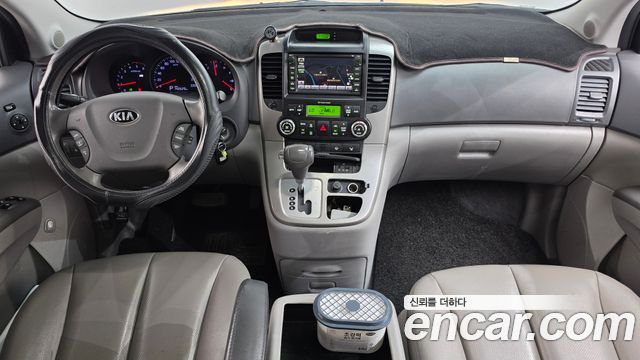 Kia Carnival — interior