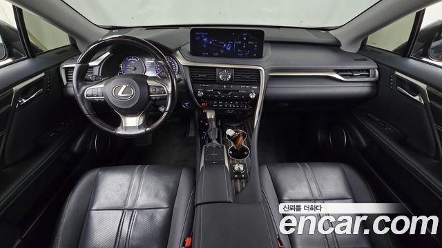 Lexus RX — interior