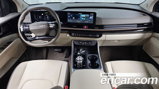 Kia Carnival — interior