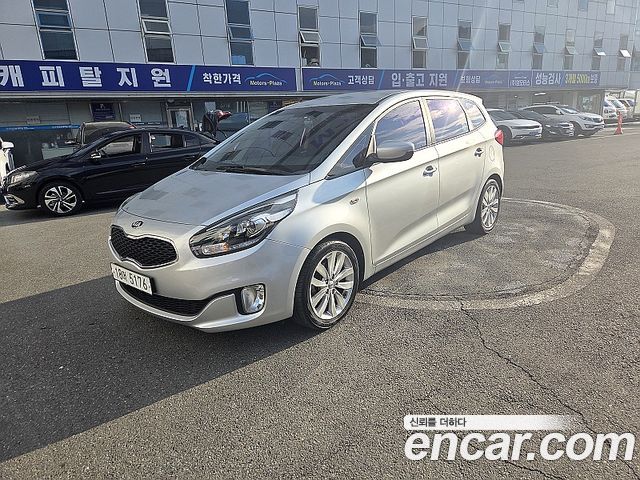 Kia Carens — exterior