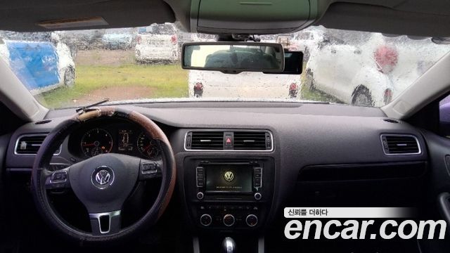 Volkswagen Jetta — interior