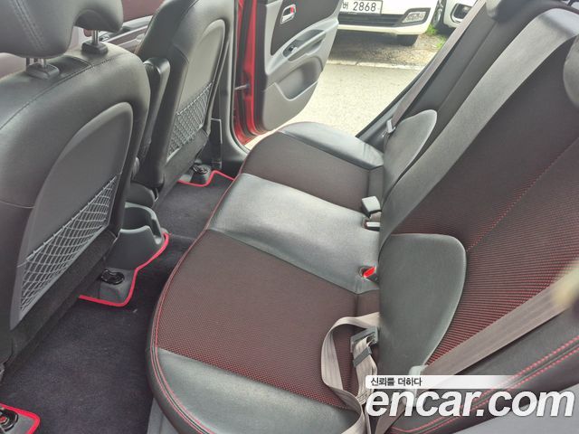 Kia Pride — interior