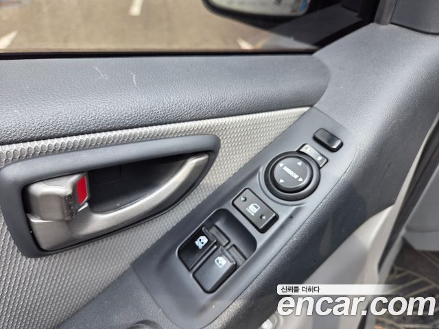 Hyundai Starex — interior