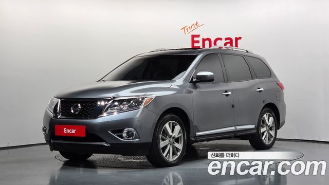 Nissan Pathfinder — exterior
