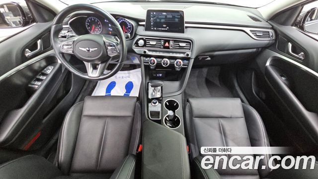 Genesis G70 — interior