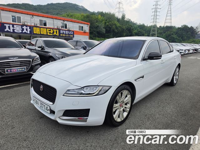 Jaguar XF — exterior