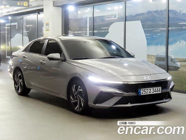 Hyundai Avante — exterior