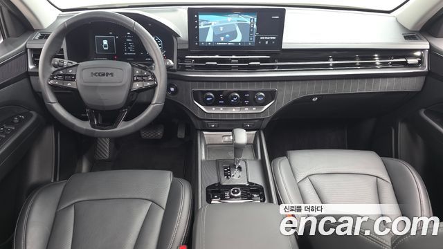 KG Mobility Musso — interior