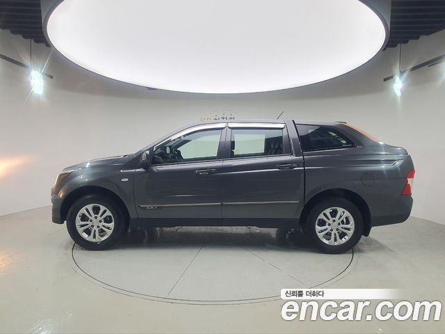 KG Mobility Korando — interior
